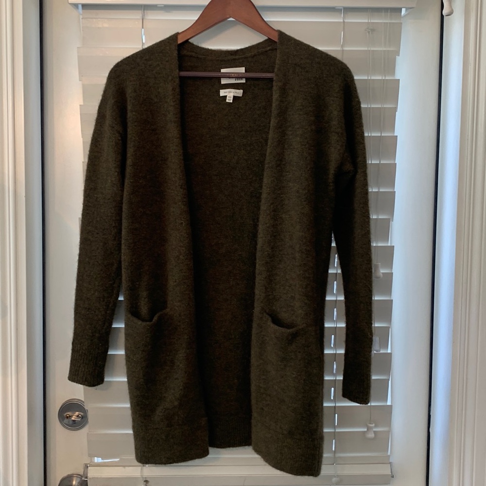 Aritzia Cardigan